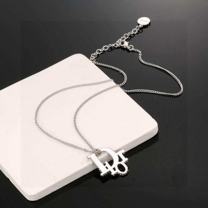 Dior Necklace 05yxs40